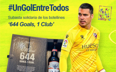 Andrés Fernandez dona a Astrapace el regalo de Messi para lanzar la campaña solidaria “Un Gol entre Todos”