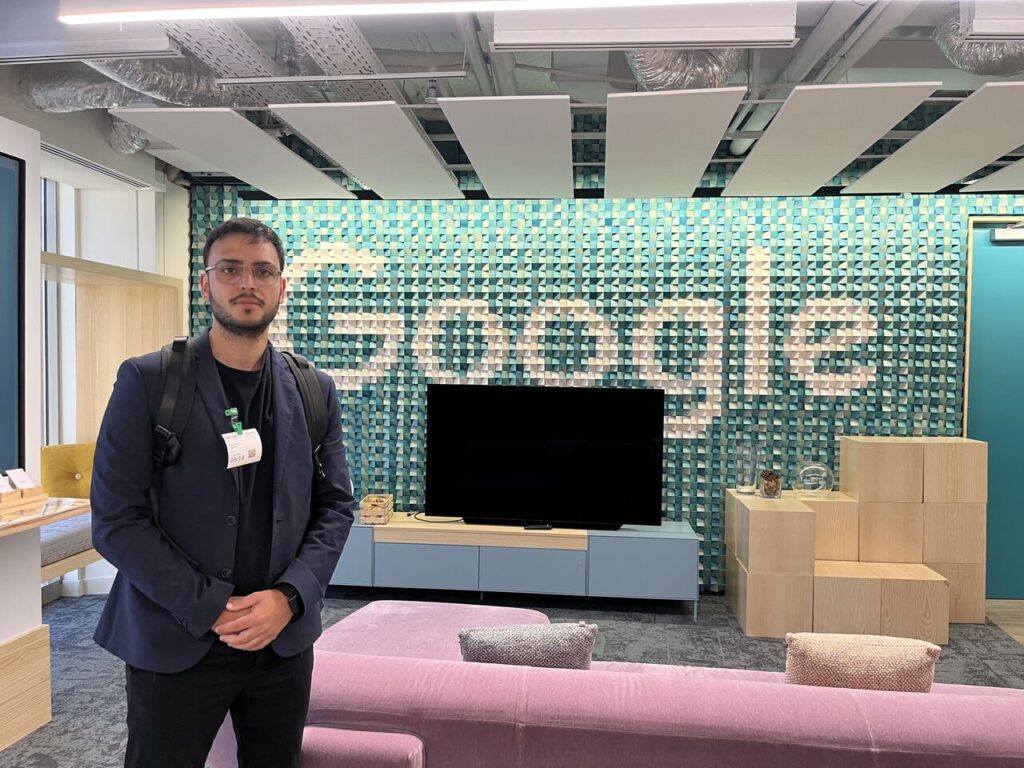 Francisco Javier Lacárcel en el evento presencial en Google en Madrid. 